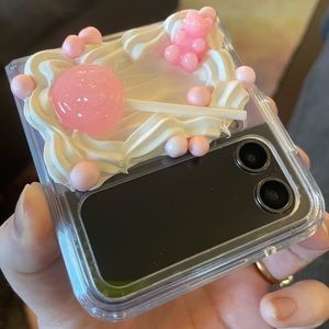Pastel pink minimalist decoden phone case - Galaxy Z Flip 4